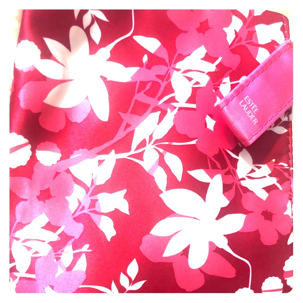 ESTEE LAUDER makeup bag pink white
